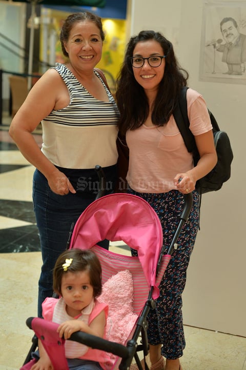 11082017 Patricia, Mila y Celmida.
