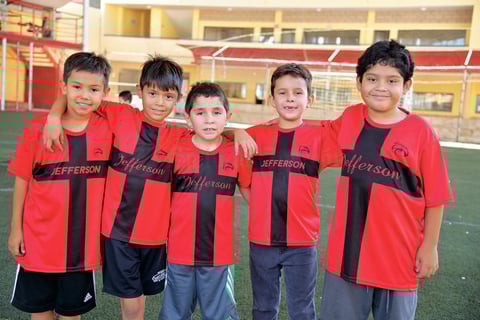 13082017 COMPAñEROS.  Sebastián, Santiago, Matías, André y Gabriel.
