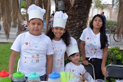 12082017 Víctor, Valentina, Diego y Ana.