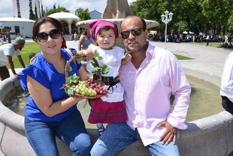 16082017 Diana, Primitivo Cruz y Anna Cristina.