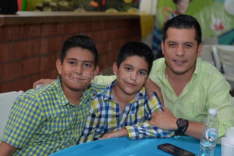 25082017 Adrián, Diego y Felipe.