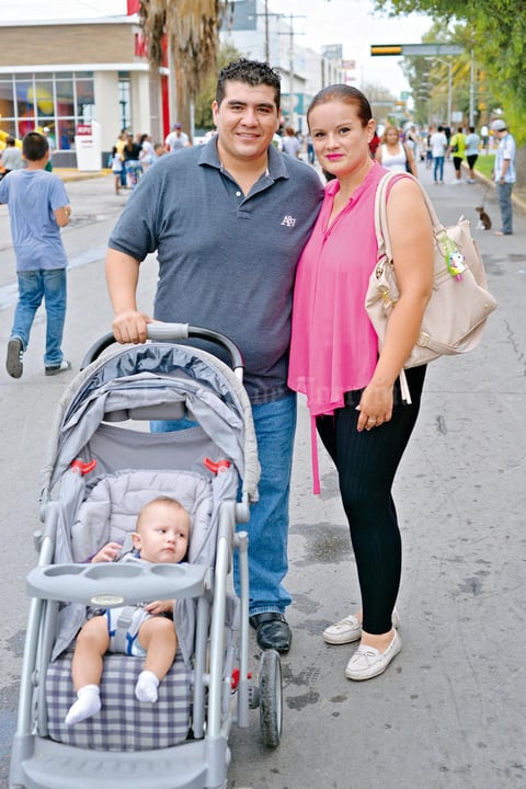 25082017 EN FAMILIA.  Cristian, Tere y Cristián Eduardo.