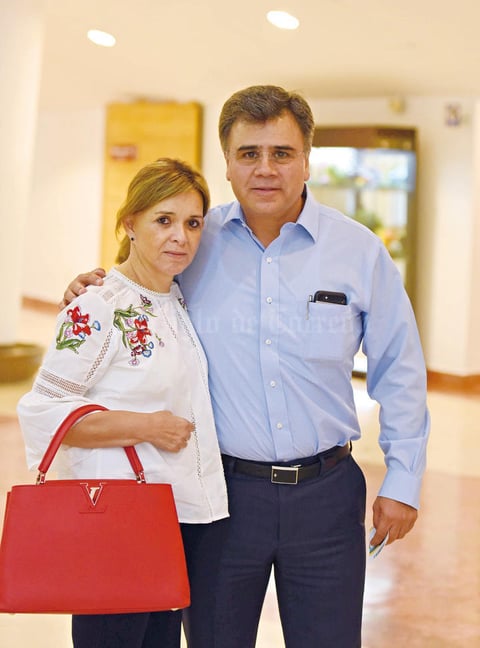 27082017 Mario y Ana.