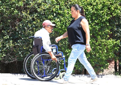 Aquellos con discapacidad motriz, son los que más batallan en una ciudad con deficiencias de accesibilidad.