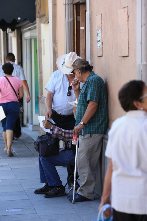 También están aquellos que se sobrepusieron al obstáculo de la edad, y lograron consolidar sus propios negocios