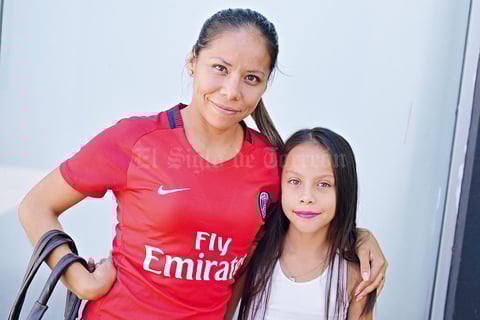 29082017 Eunice y Karol.