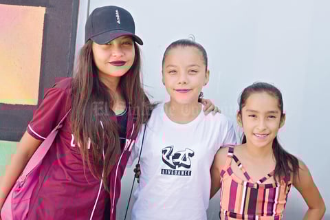 29082017 Vanessa, Dana y Melani.