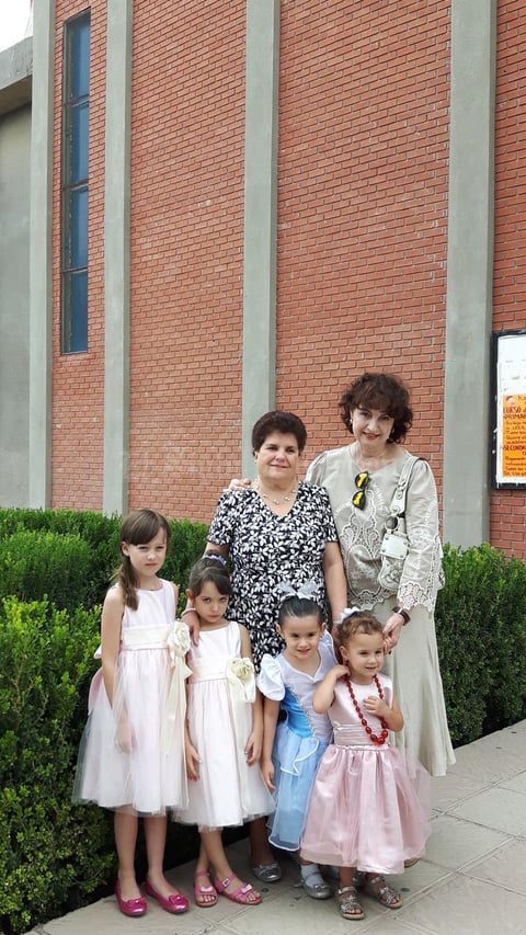 30082017 FAMILIA.  Tulita, Asun, Constanza, Isabel, Ainhoa y Aitana.