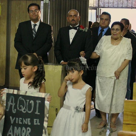 27082017 Acompañando al novio: su madre, Antonia Neri Viuda de Borja, y su hermano, Alejandro Neri, seguido por Héctor Cheang, representando a su novia, Gretchen E. Rimada.