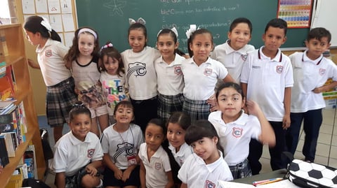 02092017 REGRESO A CLASES.  Alumnos de tercero de primaria del Colegio Cervantes Bosque.