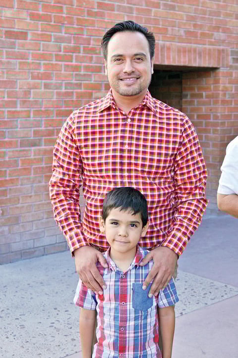 03092017 EN FAMILIA.  Roberto y José Roberto.