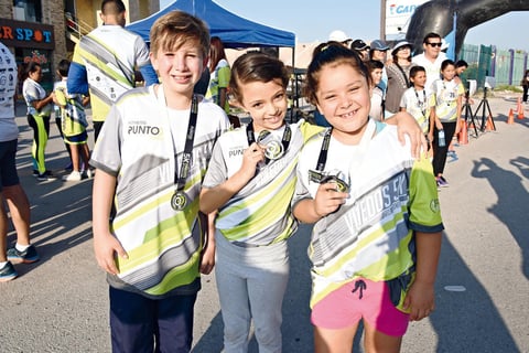 05092017 Carlos, Fátima y Ximena.