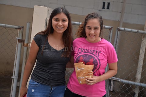 08092017 Daniela y Kate.