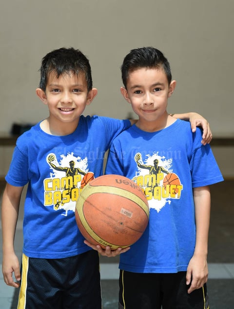 10092017 AMIGOS.  César y Darío.