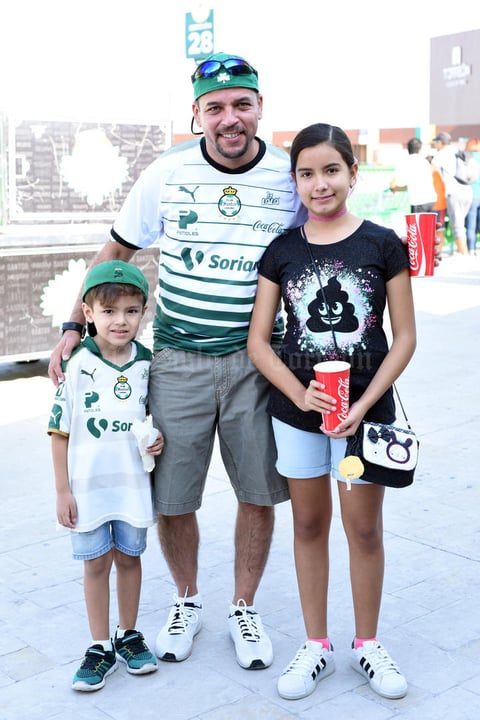 12092017 Matías, Jesús y Victoria.