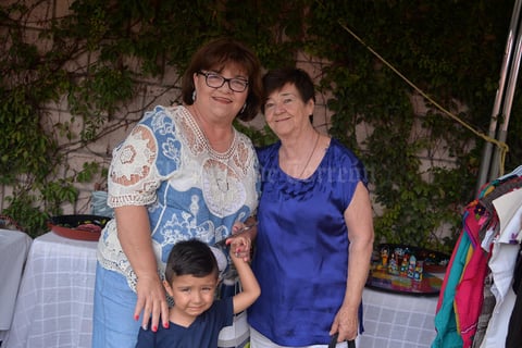 13092017 EN FAMILIA.  Guadalupe, Patricia y Leonel.