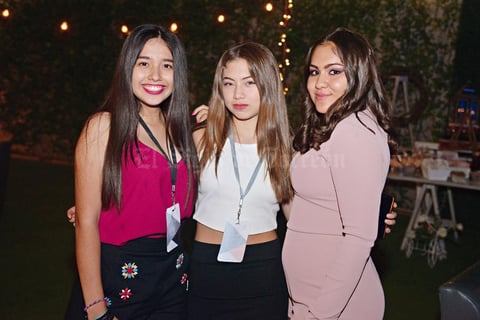 15092017 Mónica, Aisha y Sofía.
