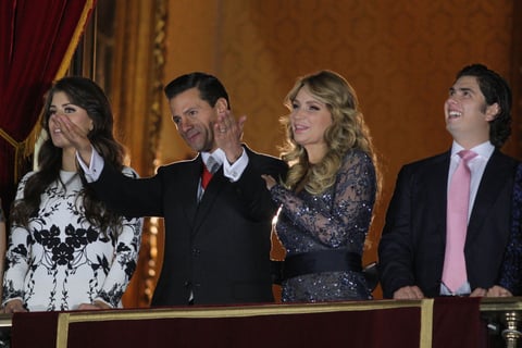 Para 2016, optó por el mismo usado para la cena con los Reyes de España en junio de 2014.