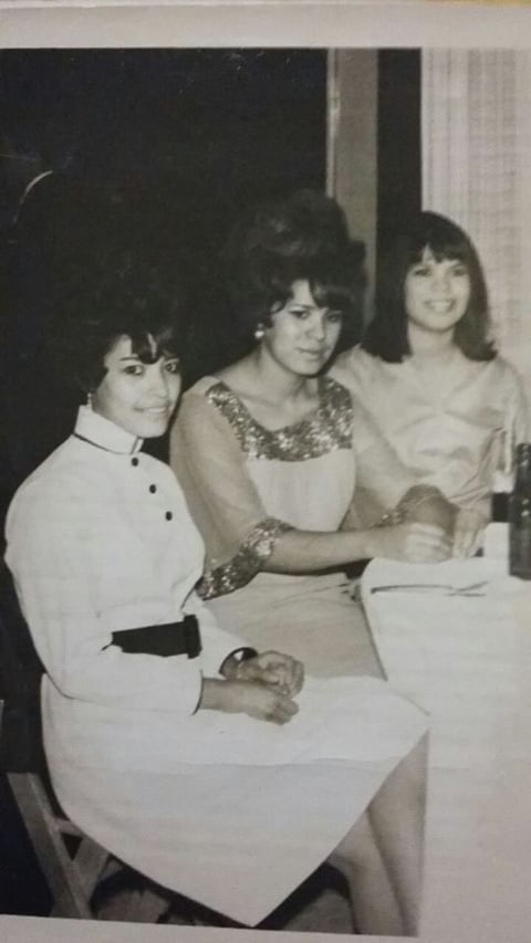 17092017 Cuquis Muñoz Ortiz, Georgina y Rosario Rodríguez Ortiz, hace varias décadas.