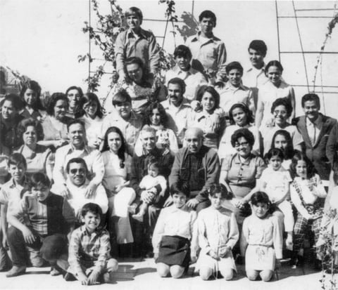 17092017 En un cumpleaños del señor Manuel García Rodríguez en compañía de su compadre, Julio Cordero, y las Familias García Lesprón, Reyes García, Dávila García, Binion García, Serna García, García Ceniceros, García Veyna y demás amistades en 1969.