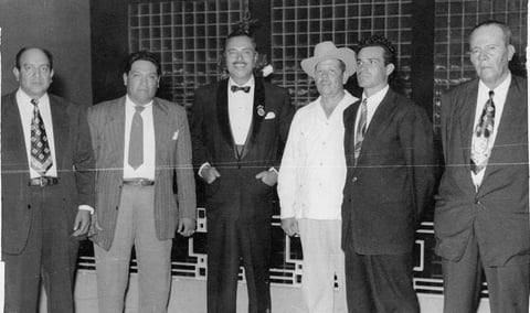 17092017 El Sr. Ramón Molina de la Concha con Pedro Armendáriz en el restaurante
Apolo Palacio en la década de los 50.