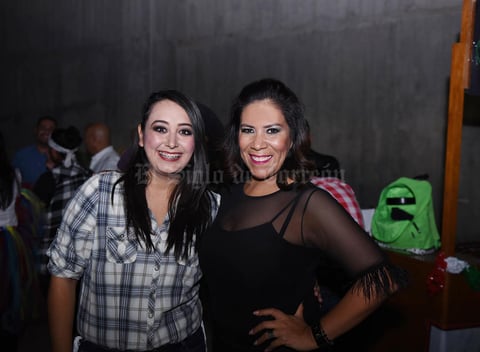 17092017 EN LA FERIA DE MADERO.  Bibie y Gladys.