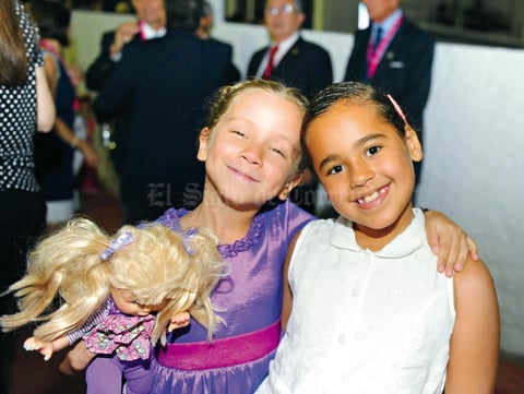 17092017 MUY LINDAS.  Marijose y Ana Paola.