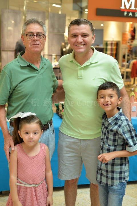 16092017 Fernando, Agustín, Melina y Samuel.
