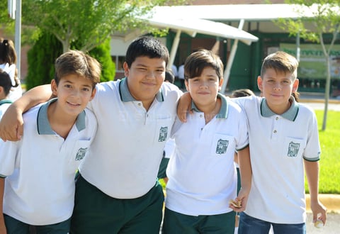 Iker Martínez, Víctor Hugo Cervantes, José Arellano y Carlos Fernando Martínez