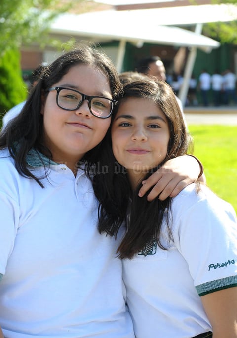 Isabella Salazar y Renata Llorens