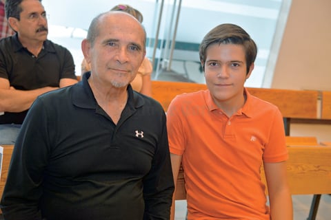 21092017 EN MISA.  Rodolfo y Diego.