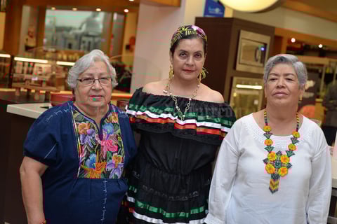 21092017 Silvia, Ana María y Esperanza.