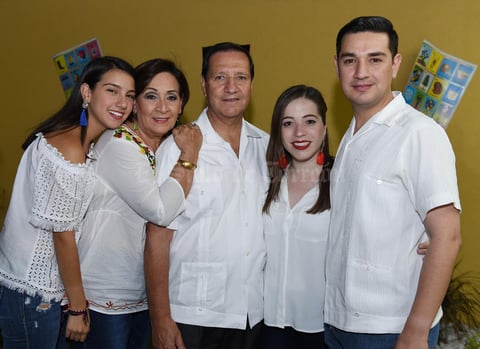 Erick Sotomayor Ruiz
 CUMPLEAÑOS SRA DOLORES NAZER DE TORRES.
Alvaro y Charo con sus hijos Alvaro,Georgina y Dora.