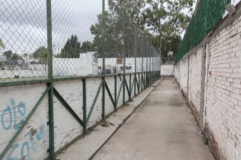 Total abandono en estas unidades deportivas.