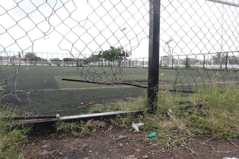 En la Oriente, se mostró una destrucción por el uso, pero falta de mantenimiento desde hace tres años.