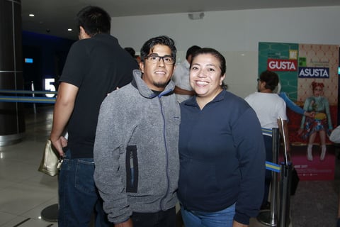 Compartiendo una tarde de cine.