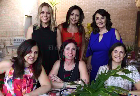 Irma, Rosa María, Dora, Angélica, Lety y Cecilia