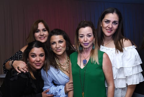 Mónica, Vero, Claudia, Paty y Ana