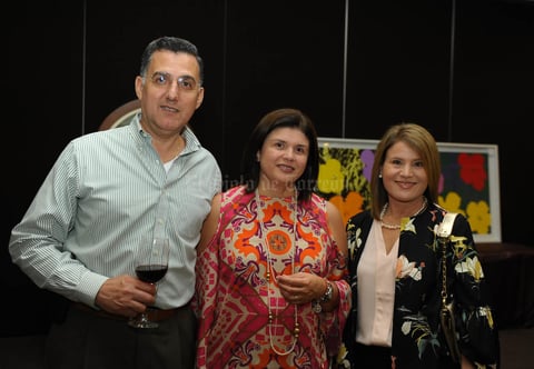 Alejandro, Lourdes y Mónica