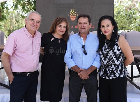 03102017 Ariel, Gloria, Hugo y Vita.