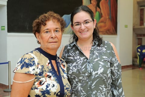 03102017 Disfrutan obra de teatro