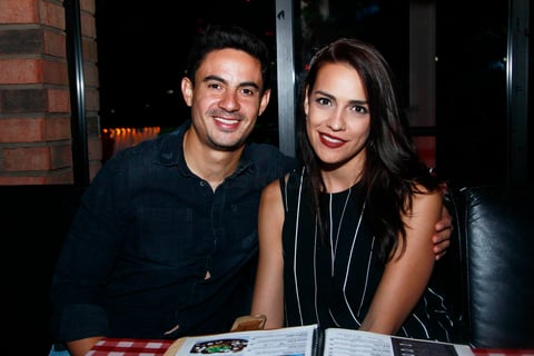 Arturo y Jennifer.