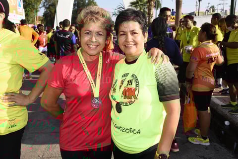 04102017 EN CARRERA ATLéTICA.  Magdalena y Margarita.