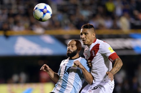 Lionel Messi fue el abanderado del local que se retiró aplaudido pese al resultado en su primer encuentro por eliminatorias en La Bombonera en este camino a la cita mundialista de Rusia.