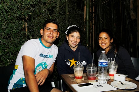 Ariel, Paola y Mariana.