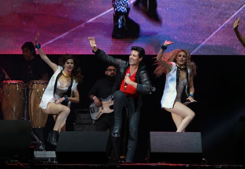 Chayanne puso a bailar al Zócalo.