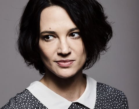 Asia Argento: La actriz y también directora de cine dijo que Weinstein le hizo sexo oral "a la fuerza" y que calló durante años por miedo a que el productor la "destrozara".