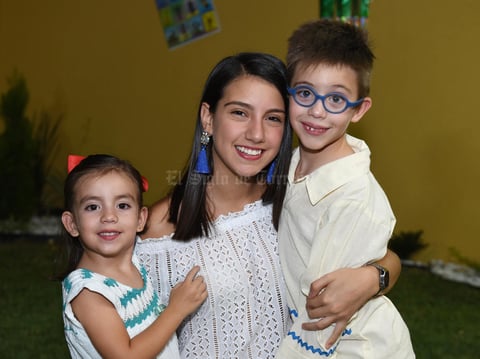 Jimena, Dora y Diego