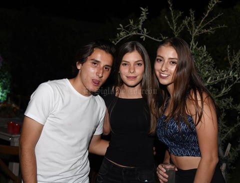 Pedro, Rosse y Ale