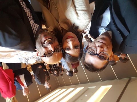 15102017 EN DESAYUNO.  Pineda Damián, diseñador de joyeria, la editora Lucy Lara y el diseñador Gustavo Helguera.